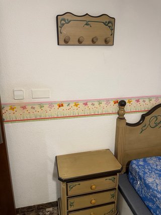 Armario madera pintado 3 puertas