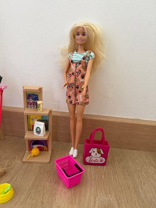 Tienda Veterinaria Barbie con Muñeca