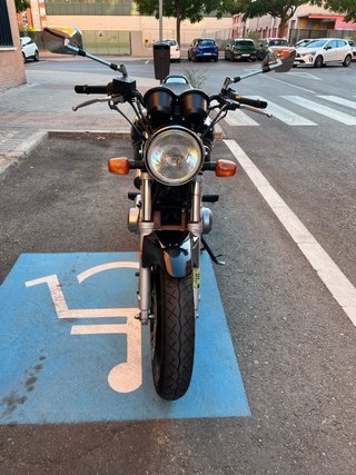 Suzuki GS 500 Negra