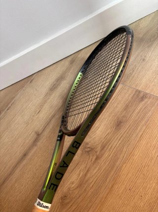 Raqueta Tenis Wilson Blade V8 98 305