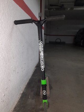 Patinete Scooter Freestyle Negro y Verde