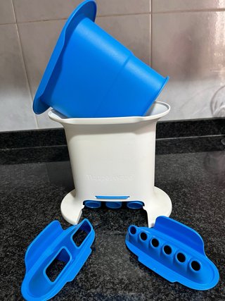 Croquetero Tupperware Azul y Blanco