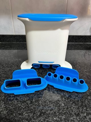 Croquetero Tupperware Azul y Blanco