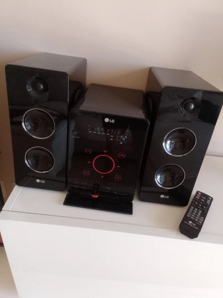 Equipo de música LG negro