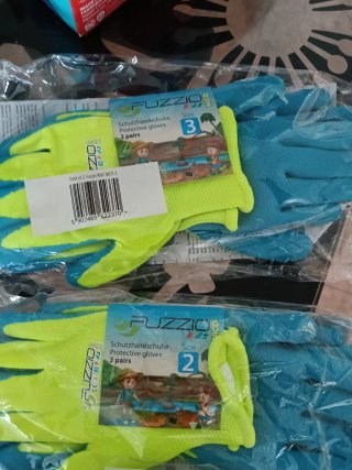 2 pares guantes jardinera talla 2 y 3.Niño nuevo