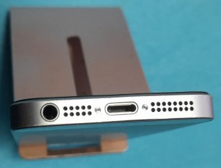 iPhone SE 16GB Gris Espacial 2016
