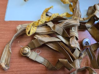 Lote barboquejos dorados antiguos
