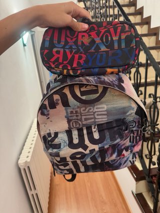 Mochila Quiksilver y Estuche Roxy