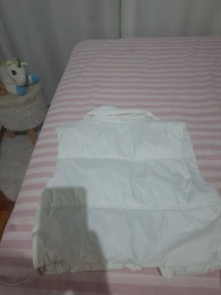 Chaleco blanco acolchado
