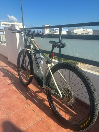 Bicicleta Eléctrica Giant Fathom E2