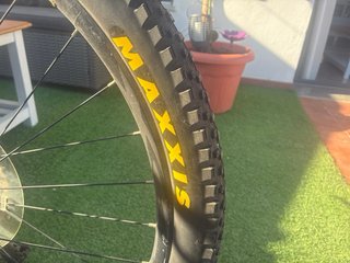 Bicicleta Eléctrica Giant Fathom E2