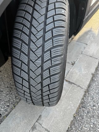 Llantas 215/55 R17 98V M+S