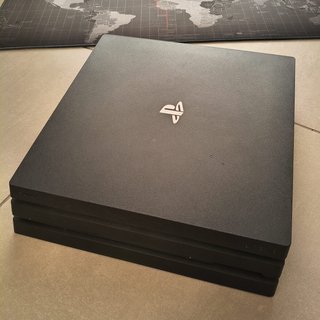 PlayStation 4 Pro Bundle + 3 Controller