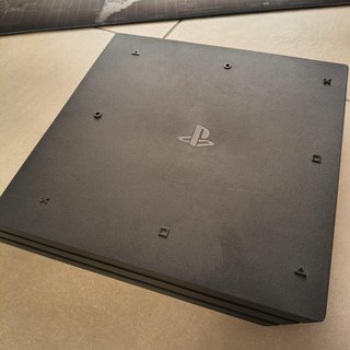 PlayStation 4 Pro Bundle + 3 Controller