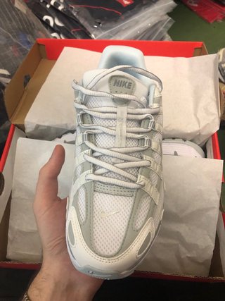 Nike P6000 Talla 41 Blancas y Grises