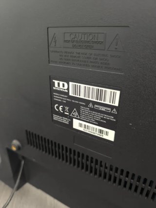 TV 40" Full HD TD Systems (K40DLM7F) – Con mando