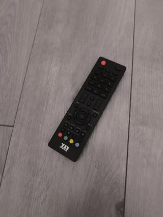 TV 40" Full HD TD Systems (K40DLM7F) – Con mando