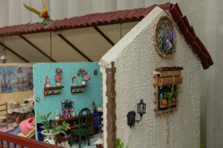 Casa de muñecas grande con luz