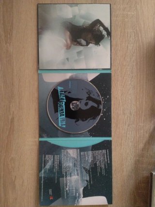 CD Malú - Guerra Fría