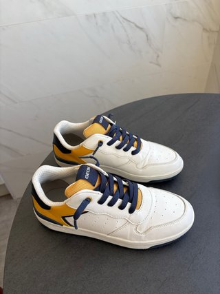 Zapatillas Geox Talla 38 . Practicamente nuevas.