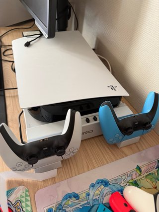 PS5 C con Lector + 2 Mandos + Refrigerador