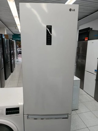 Nevera LG blanca y lavadora Bosch Pack
