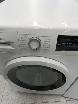 Nevera LG blanca y lavadora Bosch Pack