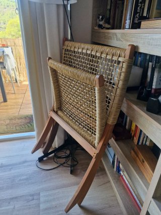 Poltrona in vimini e legno