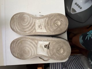 Zapatillas Nike Blancas y Negras