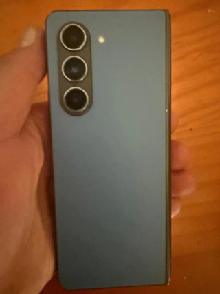 Samsung Galaxy Z Fold 5