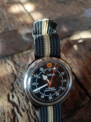 Reloj Oris Suizo 1970 modelo Big Crow pointer