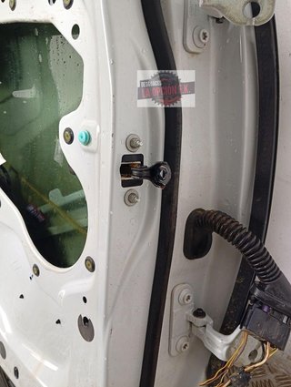 PUERTA TRASERA IZQUIERDA Jaguar E-PACE (07.2017->)