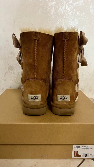 UGG Originali 39 Chestnut con Fiocchi