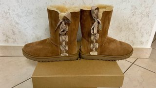 UGG Originali 39 Chestnut con Fiocchi