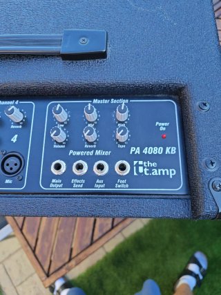 Altavoz autoamplificado Thomann 4 canales 80W