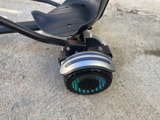 Hoverboard con asiento tipo kart