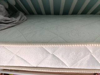 Cuna Ikea con colchón