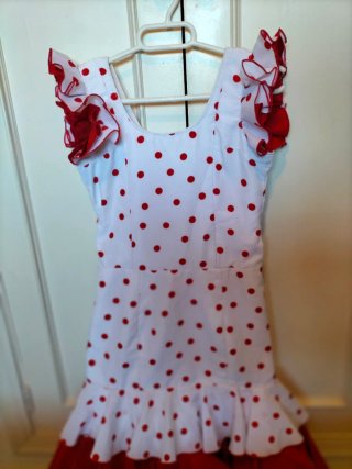 Traje de Flamenca Niña -Talla 10- Cómo Nuevo