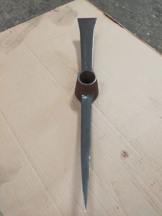 Pico de metal