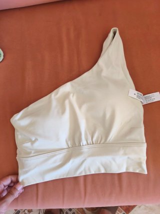 Top deportivo asimétrico beige Talla M