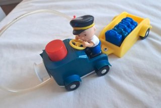 Caillou Granjero y Caillou Piloto