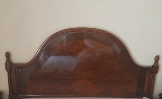 Cabecero de cama de madera de nogal. 1,35 cm.