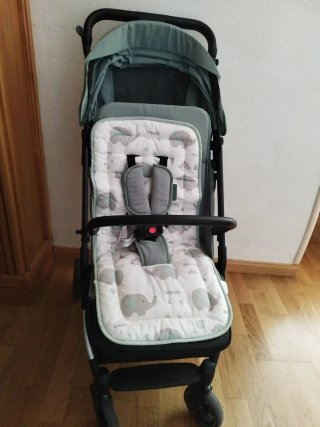 Silla de paseo ligera para bebé + colchoneta