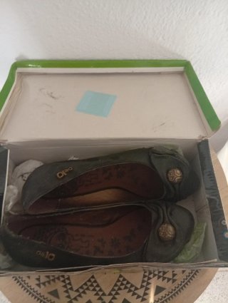 Chie Mihara Zapatos Negros y Marrones