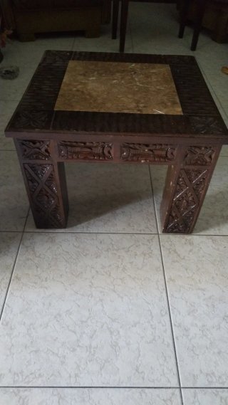 Mesa centro madera tallada mármol 60x60x35