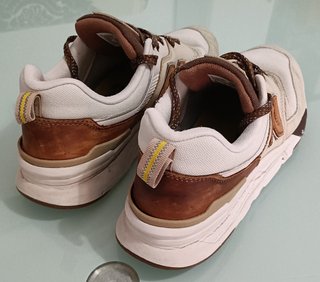 ZAPATILLAS NEW BALANCE TALLA 42 EN BUEN ESTADO.