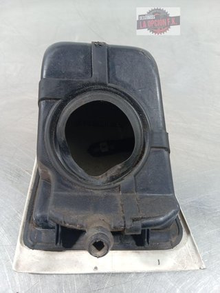 TAPA EXTERIOR COMBUSTIBLE Ford Transit Bus (FY)(2000->)