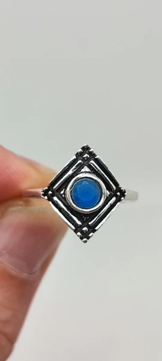 Anillo de Plata y Zafiro.