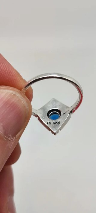 Anillo de Plata y Zafiro.