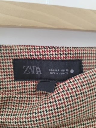 Falda mini Zara Talla S, cuadritos